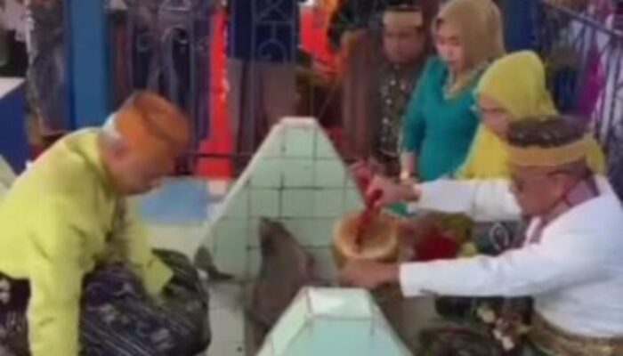 Pj Bupati Bone Ziarah ke Makam La Tenriaji To Senrima Matinroe Ri Siang