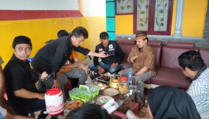Pres conference Kepala Desa Biringere