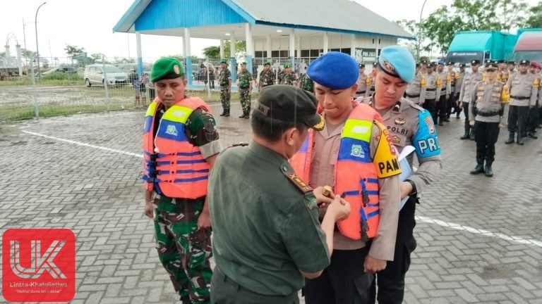 Letkol Inf.Fajar Pimpin Apel Pengesahan personil TNI/Polri dalam rangka pengawalan dan pengamana logisgik Pilkada 2024