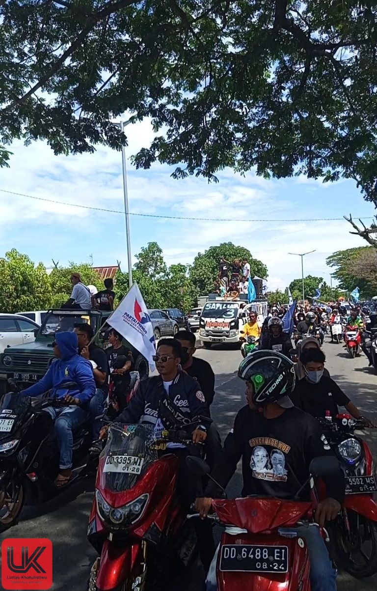 Pangkep menjadi sejarah Pilkada Serentak, puluhan ribu massa pendukung dari dua pasangan calon (Paslon) yakni MYL-ARA dan AMKA-AMIR diluar remcana manusia tidak sengaja bertemu