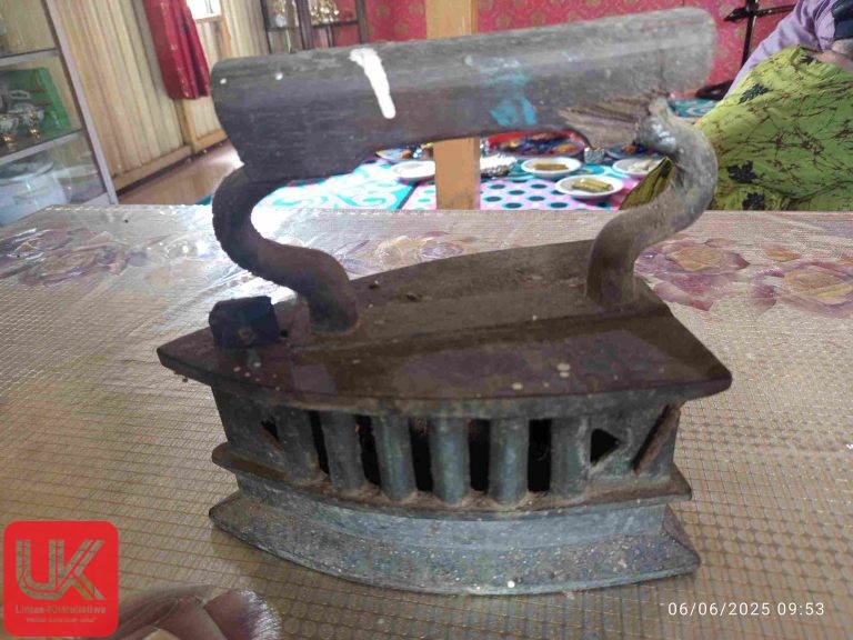Kilas Balik Setrika Listrik: Dari Penemuan di Abad ke-19 Hingga Kegunaannya di Era Modern