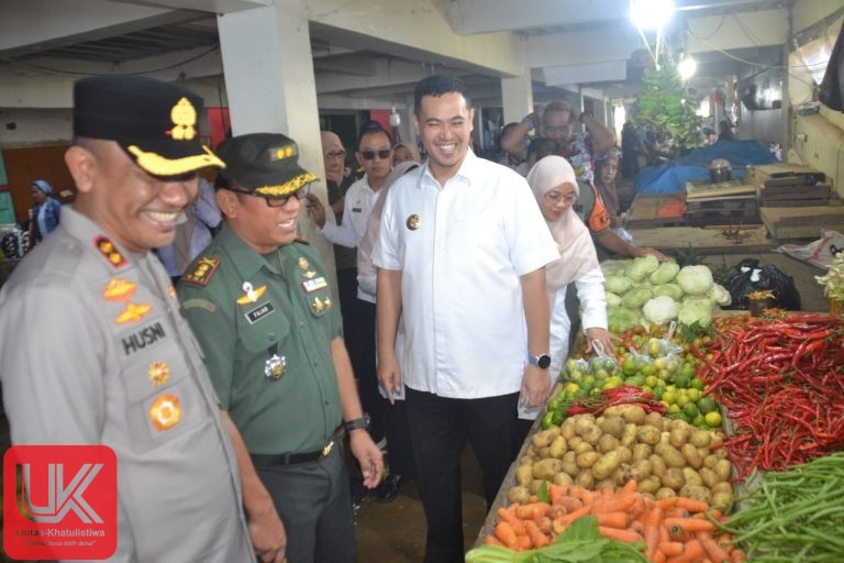 Dandim 1421/Pangkep bersama Forkopimda Sidak Harga Sembako Pasar