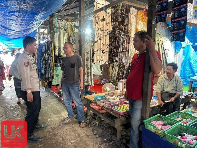 Kanit Binmas Polsek Ma’rang Laksanakan Patroli Dialogis di Pasar Tradisional Bonto-bonto