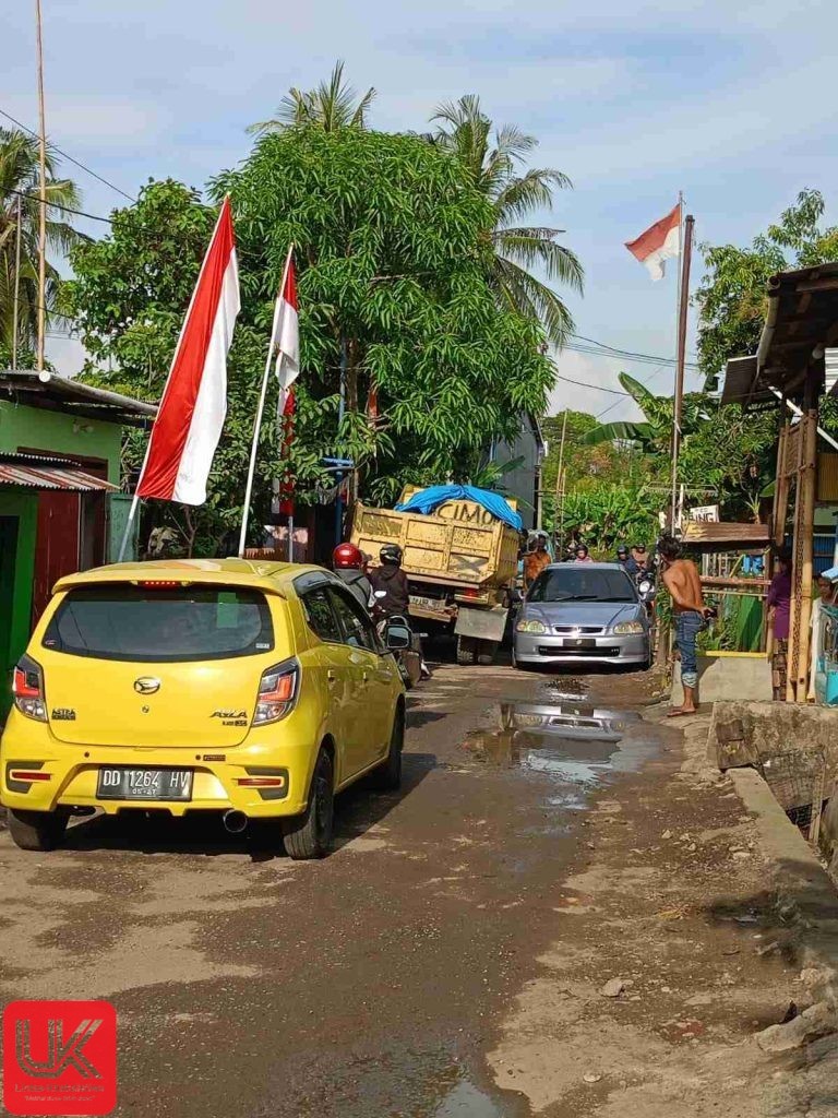 AKSES EKONOMI TERANCAM AKIBAT PENUTUPAN JALAN SAAT PESTA