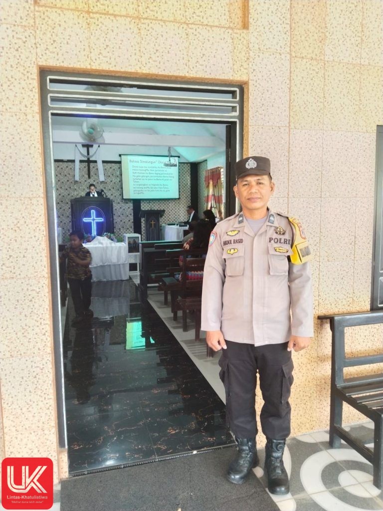 Bhabinkamtibmas Polsek Ma’rang Jaga Toleransi Beragama di Padang Lampe