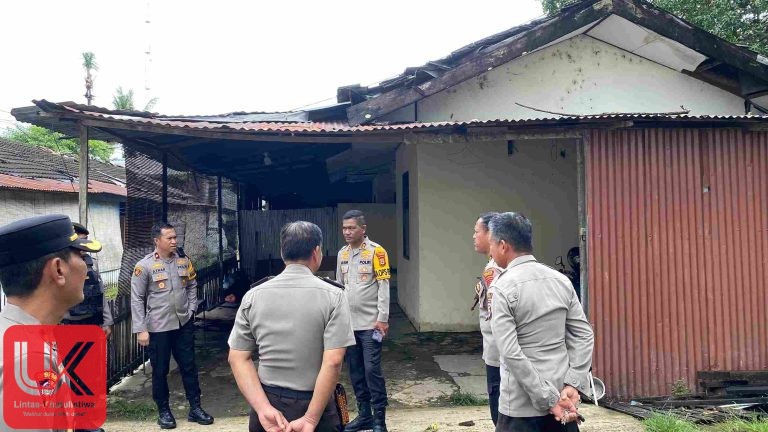 Pasca Hujan Lebat, Kapolres Pangkep Cek Langsung Aspol Terdampak Banjir