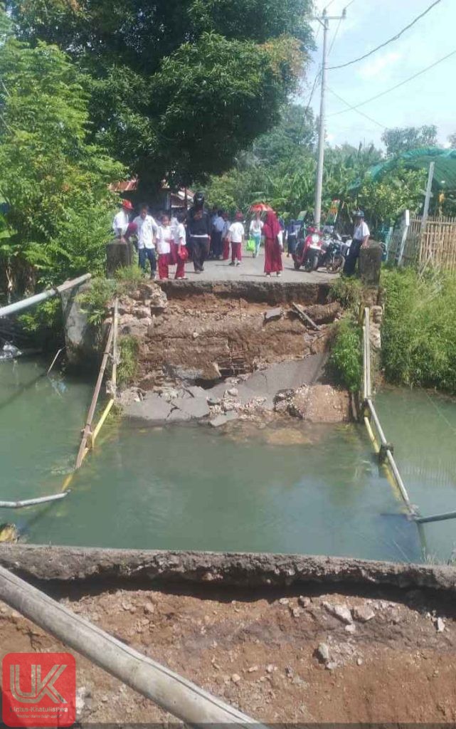 Jembatan Penghubung 4 Desa Kelurahan di Pangkep Ambruk, Akses Warga Terputus Total