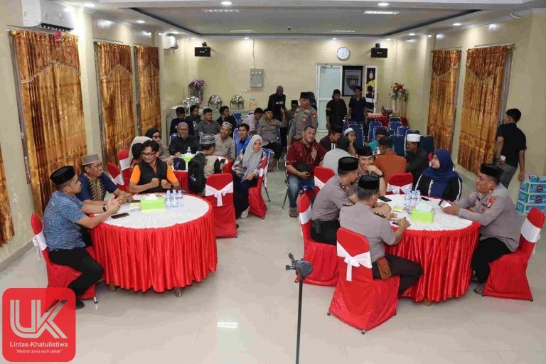 Polres Pangkep Gelar Buka Puasa Bersama Insan Pers, Peringati Hari Pers Nasional dan Santuni Anak Yatim