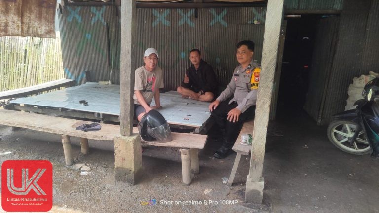 Bhabinkamtibmas Polsek Ma’rang Sambangi Warga, Pantau Situasi Kamtibmas di Wilayah Binaan