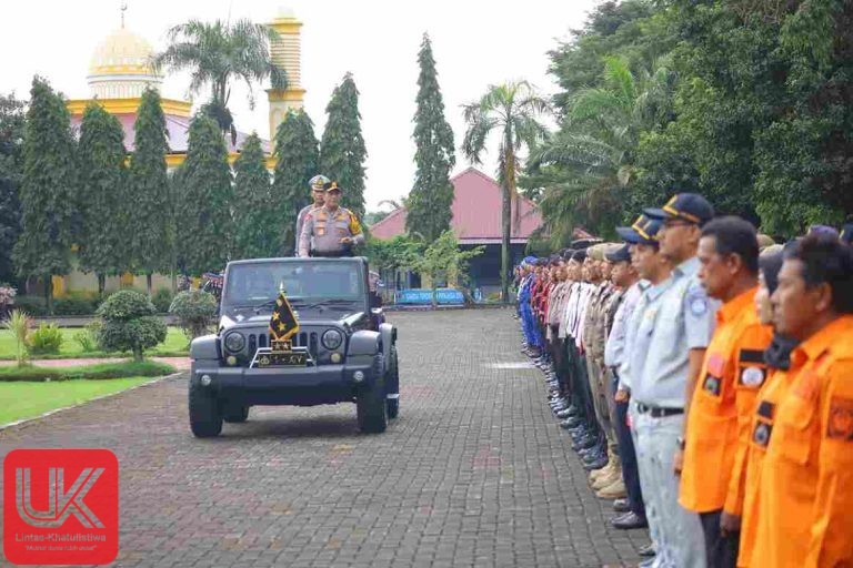Kapolda Sulsel Pimpin Langsung Apel Gelar Pasukan Operasi Ketupat 2026.