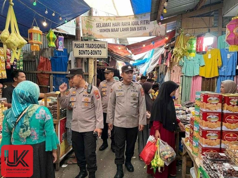 Jelang Idul Fitri, Personel Polsek Ma’rang Intensifkan Patroli di Pasar Tradisional Bonto-Bonto