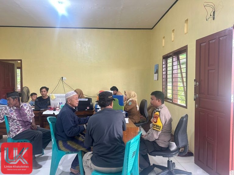 Bhabinkamtibmas Desa Tamangapa Sambang Kantor Desa Tamangapa , Sampaikan Himbauan Kamtibmas di Bulan Puasa.