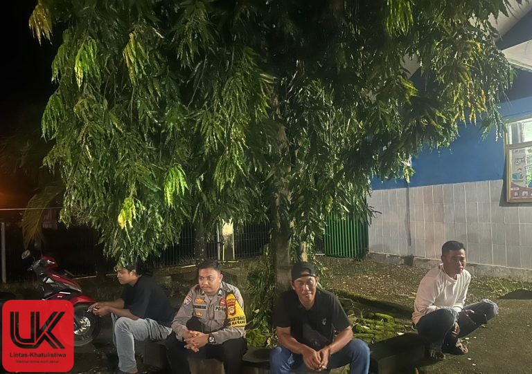 Sambang Malam Pasca Idul Fitri 1447 H, Bhabinkamtibmas Polsek Ma’rang Pererat Kedekatan dengan Warga