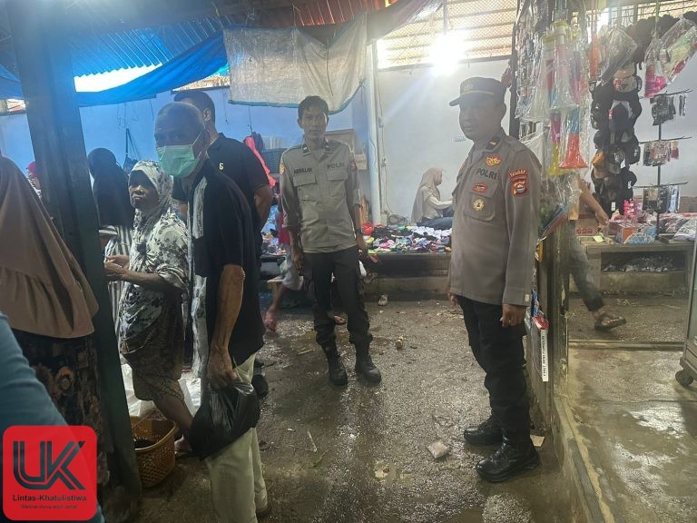 Wakapolsek Ma’rang Turun Langsung, Patroli Dialogis di Pasar Bonto-Bonto Jaga Kamtibmas Tetap Kondusif