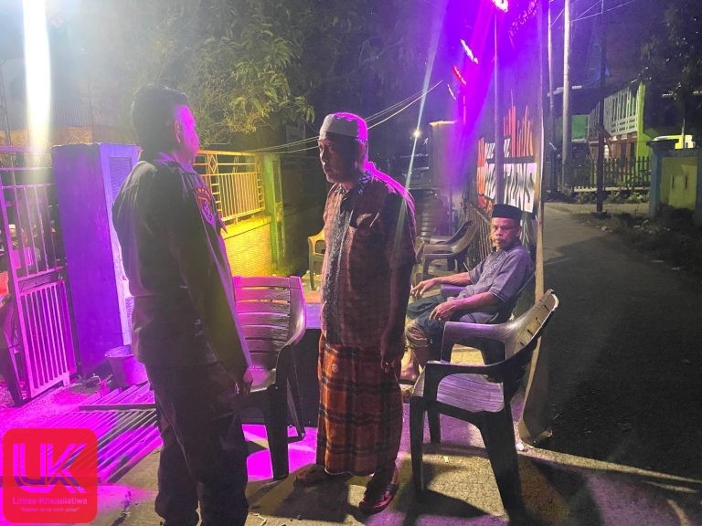 Patroli Malam Polsek Ma’rang, Sampaikan Himbauan Kamtibmas di Hajatan Warga
