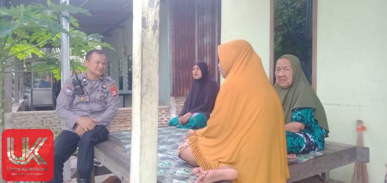 Bhabinkamtibmas Kelurahan Bonto Langkasa Sambangi Ibu-Ibu Warga Banggae Perkuat Kedekatan Dan Kesadaran Lingkungan