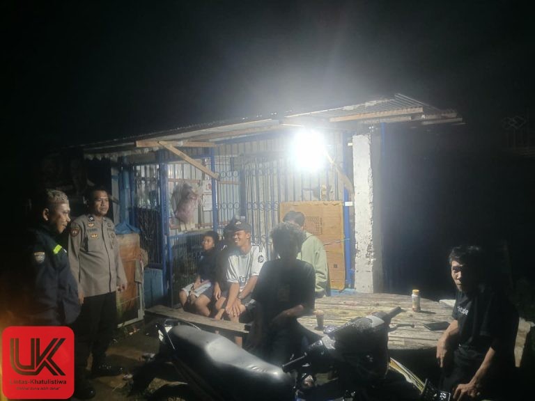 Bhabinkamtibmas Polsek Ma’rang Sambangi Pemuda Saat Patroli Malam, Ajak Jaga Kamtibmas dan Jauhi Narkoba