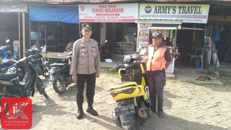 Kapolsek Ma’rang Patroli Pasar Tradisional Bonto-Bonto, Sampaikan Himbauan Kamtibmas kepada Juru Parkir