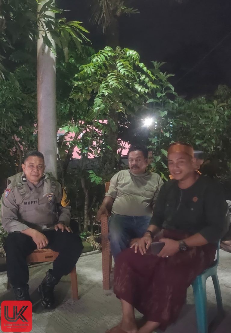 Sambang Malam Bhabinkamtibmas Desa Padanglampe, Pererat Kemitraan dan Jaga Kondusivitas Kamtibmas