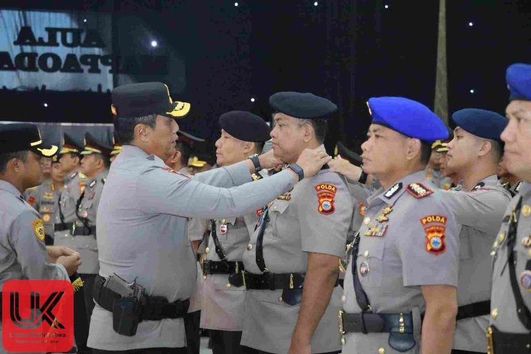 Kapolda Sulsel Pimpin Sertijab Pejabat Utama dan Kapolres Jajaran Serta Lantik Karolog dan Kapolresta Gowa