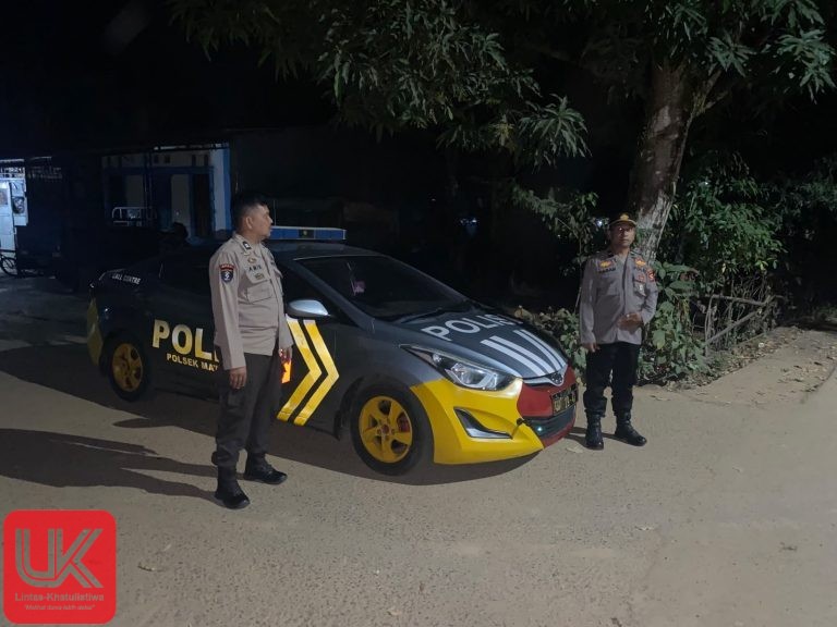 Patroli Dini Hari, Wakapolsek Ma’rang Pimpin Personel Sisir Titik Rawan Cegah Aksi Pencurian