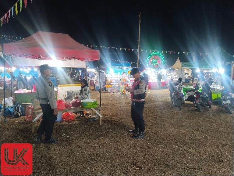 Personil Polsek Segeri Laksanakan Pengamanan Pasar Malam Guna Menjaga Situasi Kamtibmas
