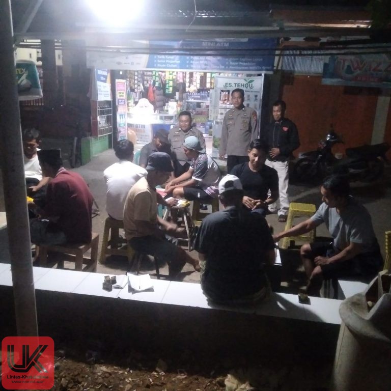 PS Kanit Binmas Polsek Ma’rang Sambangi Warga Kelurahan Bonto-Bonto yang Laksanakan Ronda Malam