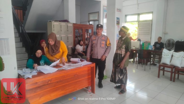 630 Warga Talaka Kebagian Beras Bantuan Pangan, Bhabinkamtibmas Polsek Ma’rang Turun Kawal Penyaluran