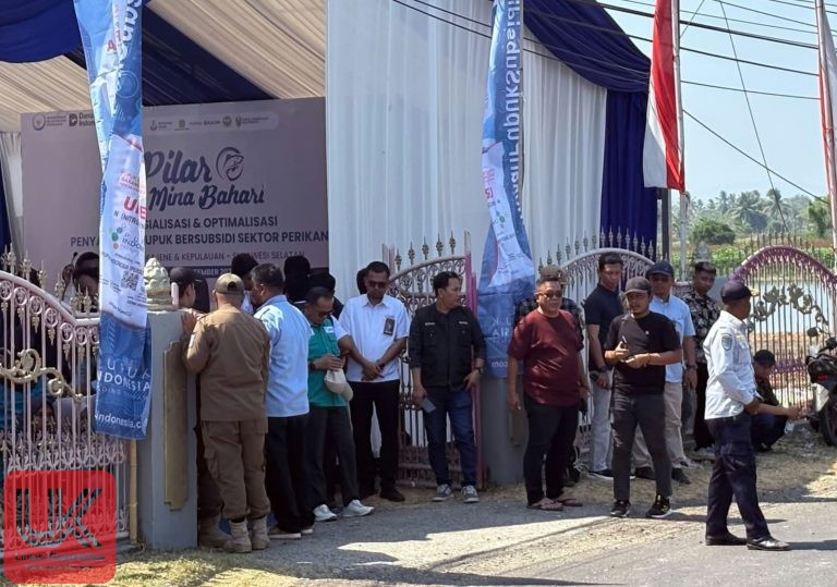 Dukung Kelancaran Sosialisasi, Kanit Intelkam Polsek Segeri Lakukan Pengamanan Pupuk Bersubsidi Sektor Perikanan