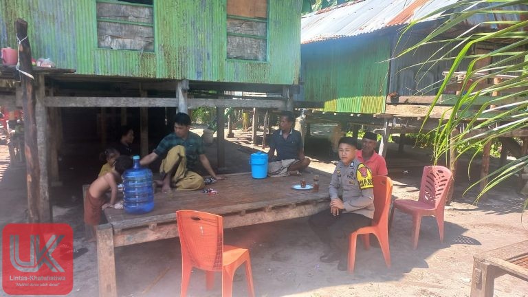 MENYAPA WARGA SABALANA, LANGKAH NYATA BHABINKAMTIBMAS RAWAT KEHARMONISAN DESA