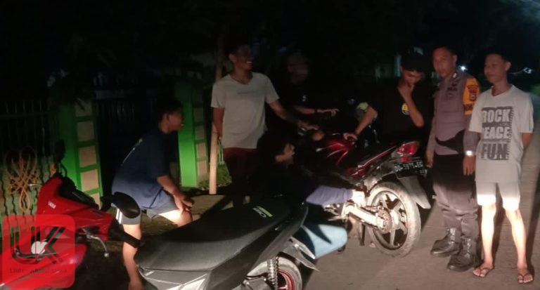 Bhabinkamtibmas Polsek Mandalle laksanakan giat sambang warga malam hari