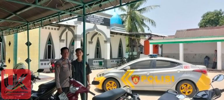 Cegah kriminalitas, Polsek Mandalle Polres Pangkep gelar patroli siang dipimpin AIPTU Andi Amir. Sambangi titik rawan & pemukiman warga di Pangkep