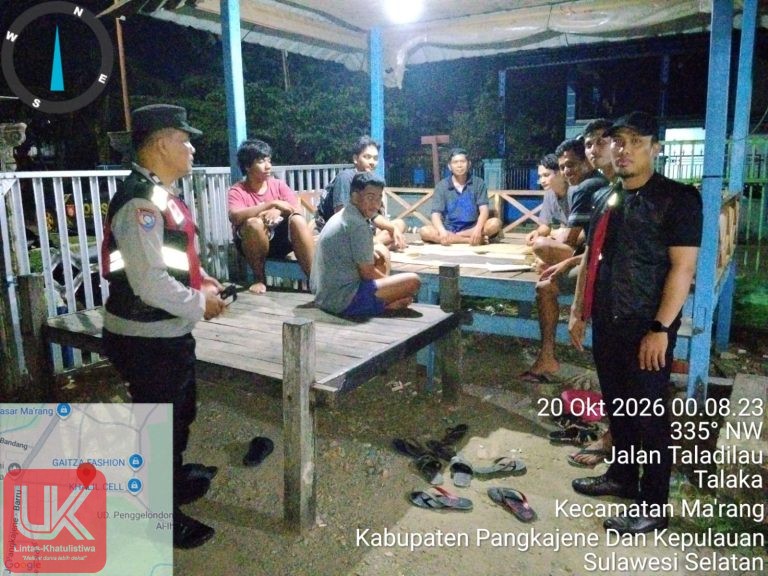 Polsek Ma’rang Sambangi Pos Kamling Tala Dilau, Ajak Warga Bersama Jaga Keamanan